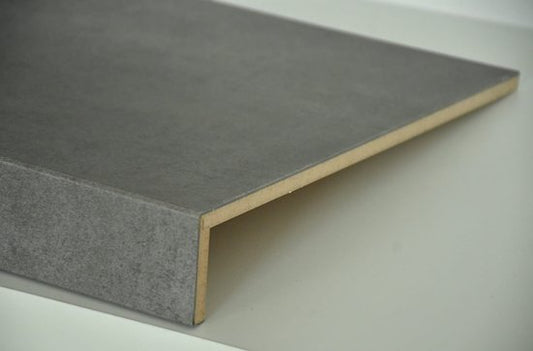 Traprenovatie traptrede - Mercurius Grey - PVC - Donker Grijs Beton.